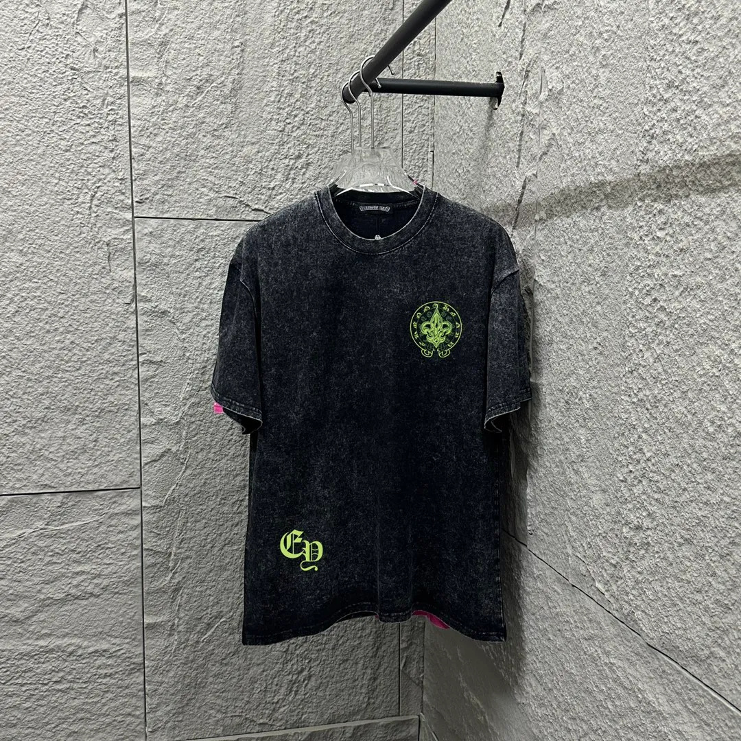 🅿️180 CH* Crow Heart* 2025 spring and summer new style Snowflake distressed washed retro round neck short sleeves Chest and front logo Horseshoe print on front and back Customized fabric Short-sleeved T-shirt Unisex Size: S M L XL XXL Color: Snowflake Black Snowflake Gray Snowflake Pink Snowflake Blue